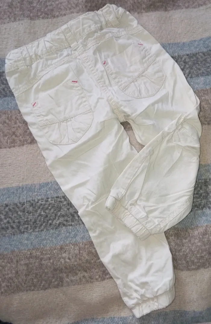 Pantalon en toile beige Kiabi taille 24 mois - photo numéro 2