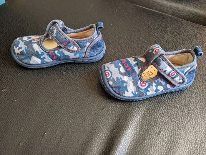 Chaussures ouvertes Taille 22 - photo numéro 4