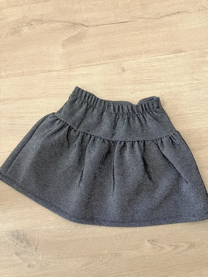 Jupe scintillante Zara 4/5 ans - photo numéro 2