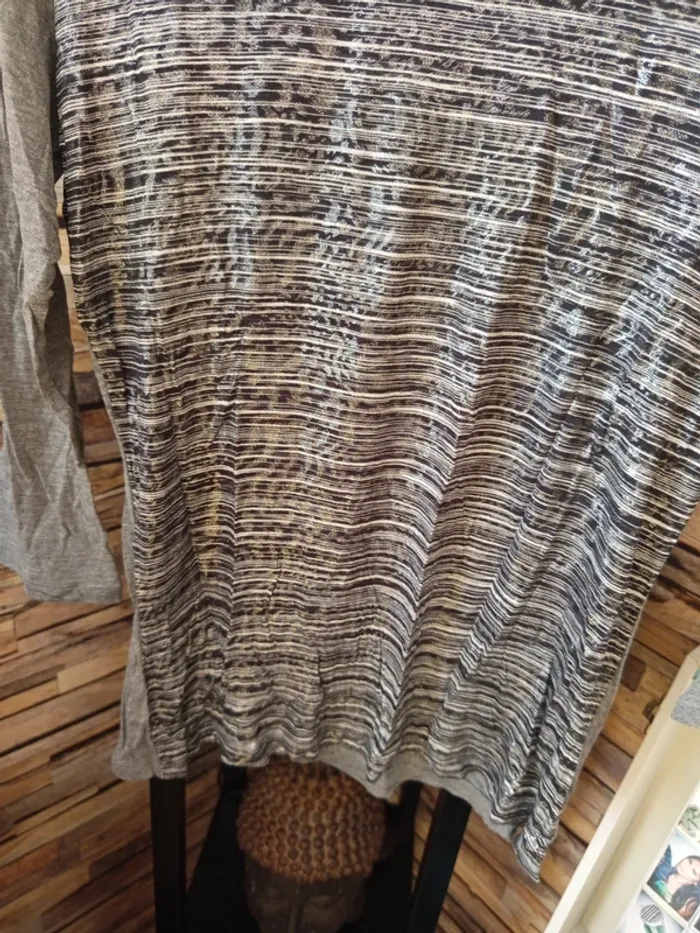 Tshirt manche 3/4 gris argenté - photo numéro 4