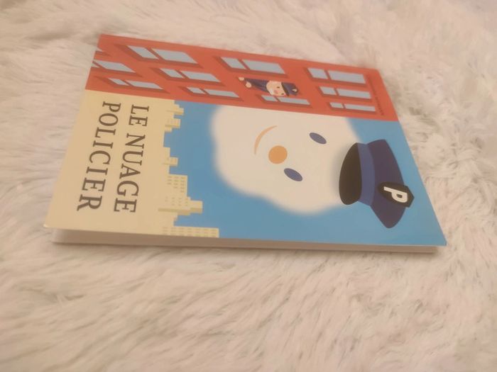Livre _ Le Nuage Policier - L École des loisirs - photo numéro 8