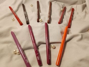 Crayon à lèvres et les yeux