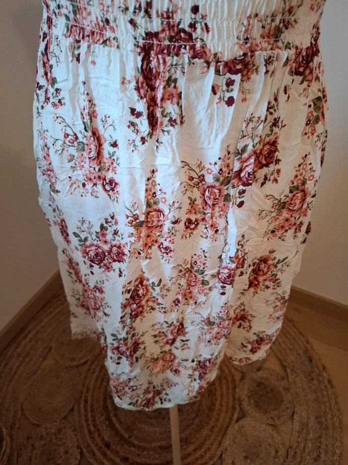 Robe blanche Fleurie extensible Colloseum taille S 36 - photo numéro 4
