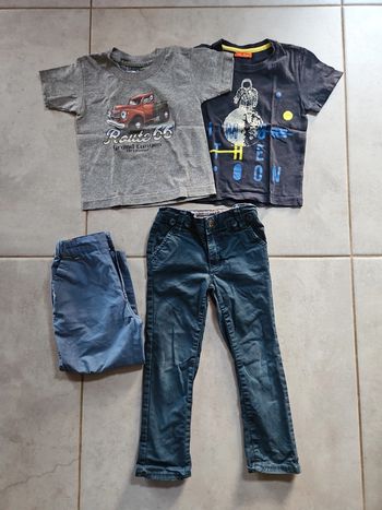 2 pantalons et 2 Tee-shirt 3 ans