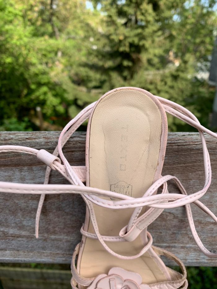 Pied nu à lacets fleuries rose poudrée pointure 38 - photo numéro 19