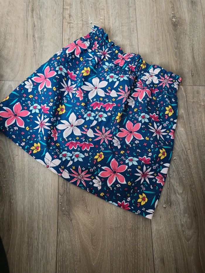 Jupe fille 6 ans tbe - photo numéro 4