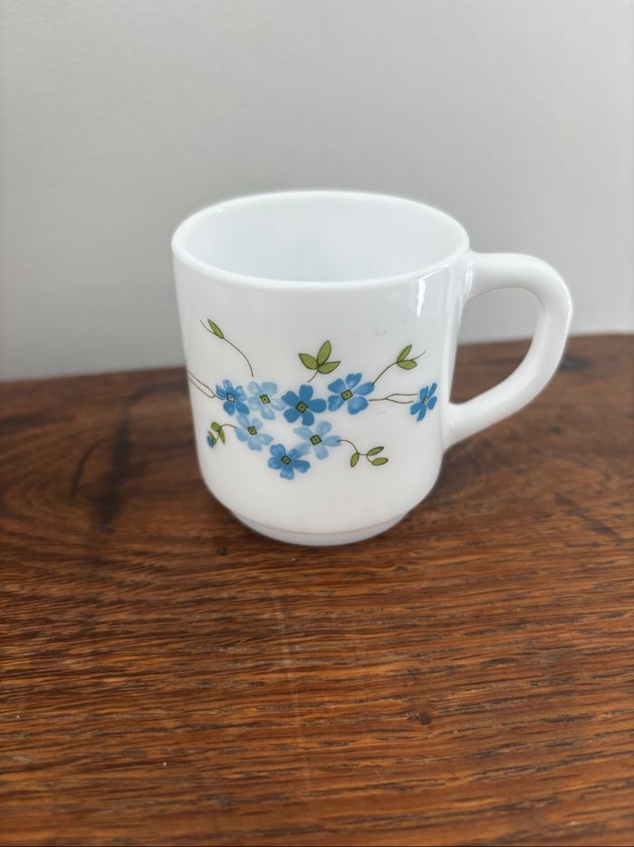 Vintage lot de 7 tasses Arcopal Véronica myosotis - photo numéro 2