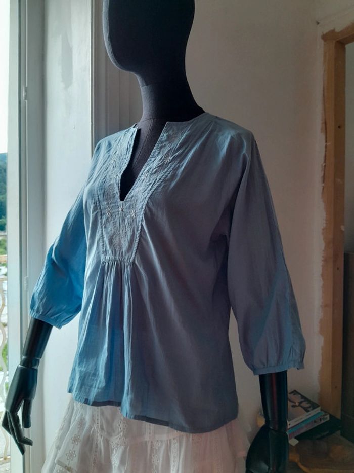 Blouse bleu avec broderie taille s vintage manches bouffantes - photo numéro 3