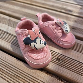Paire de chaussures 6 / 9 mois