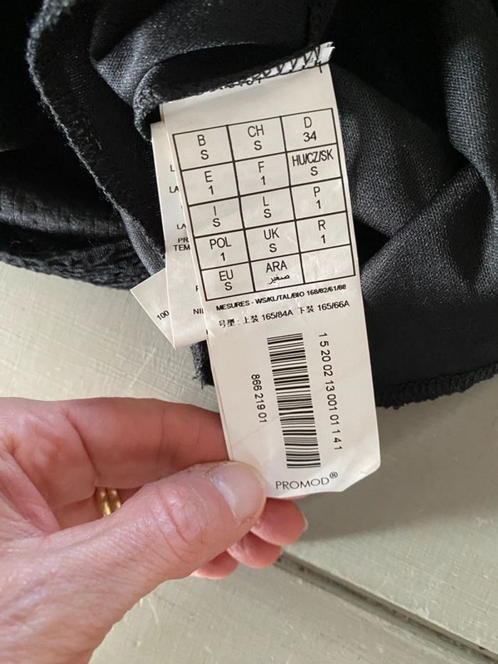 Robe Promod taille 36 noire avec sequins taille 36 - photo numéro 18