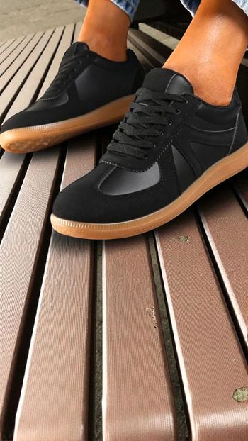 🔥 basket noire pointure 40 🔥