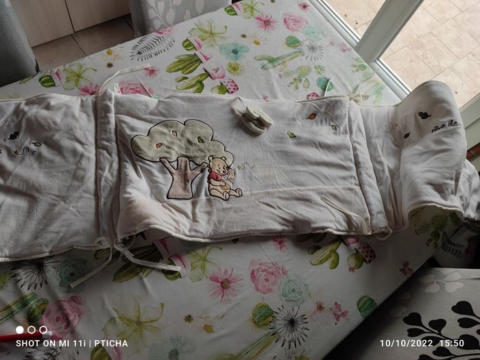 Tour de lit crème Winnie l'ourson