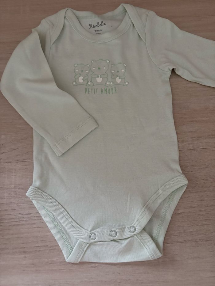 Bodies 9 mois - photo numéro 5