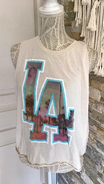 T Shirt taille L beige à motif (0623)