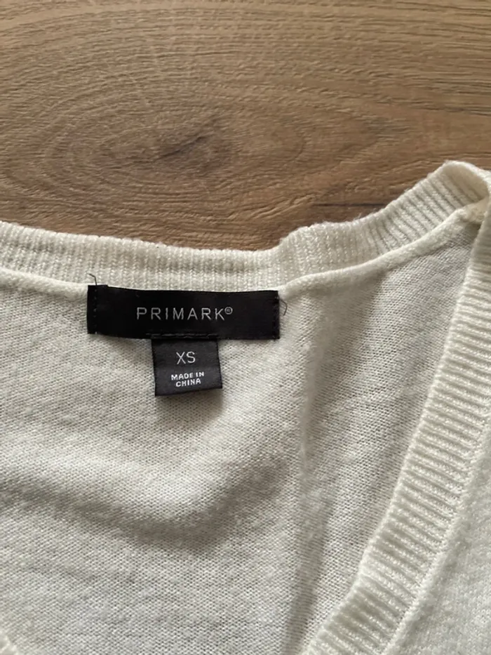 Pull ivoire primark taille XS - photo numéro 2