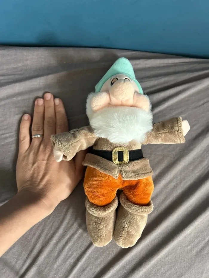 Sleppy peluche 7 nains - photo numéro 3