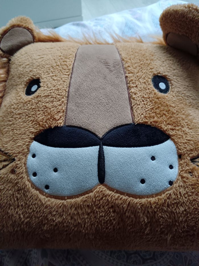 Coussin déco lion zimba 40x40 cm - photo numéro 2