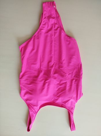Maillot rose neuf