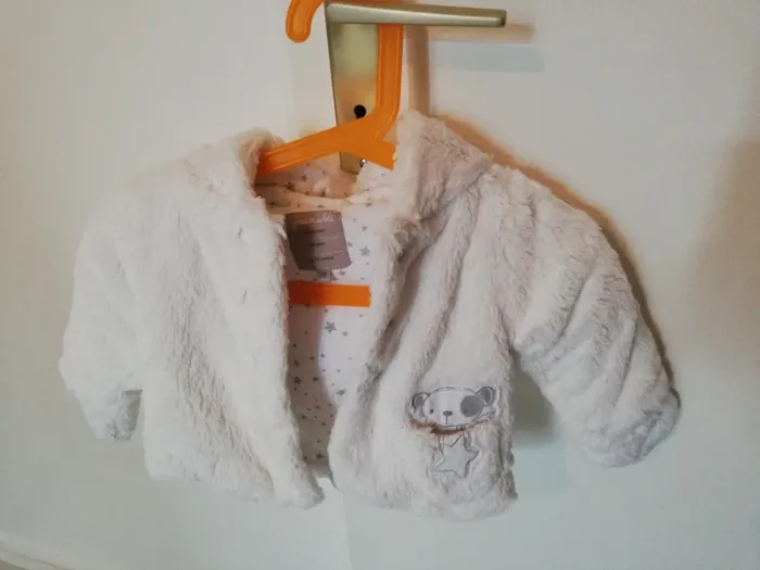 Joli manteau 3 mois