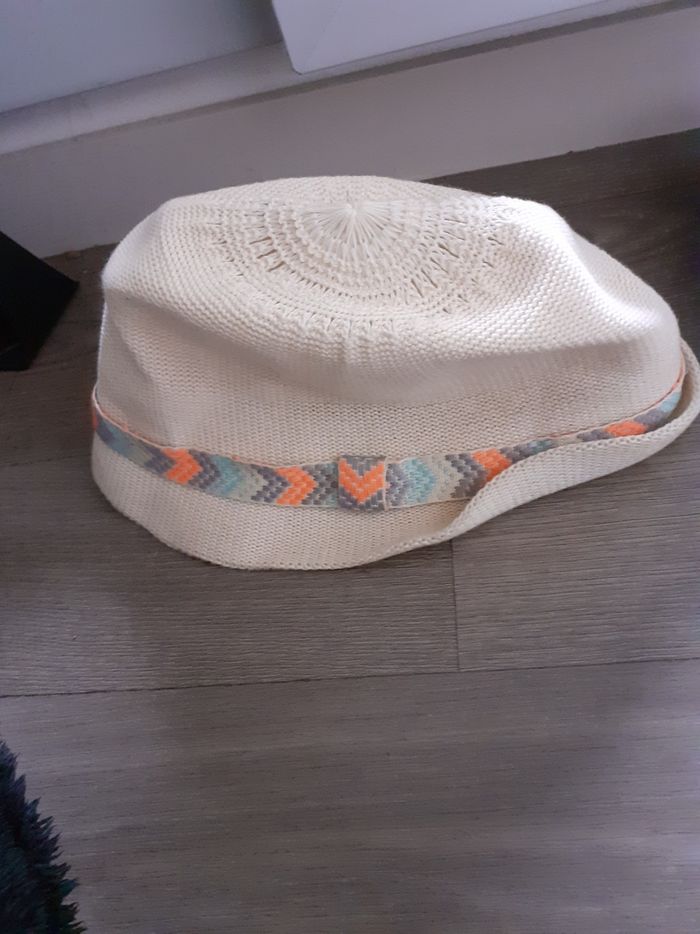 Chapeau - photo numéro 2