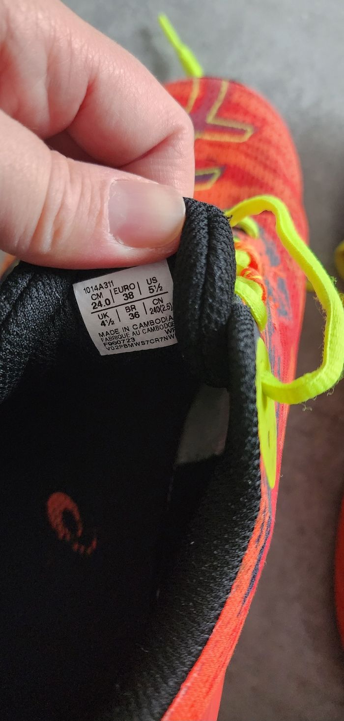 Basket asics gel noosa tri 15 GS taille 38 - photo numéro 10