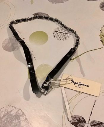 Ceinture en cuir de taille 80 de la marque Pepe jeans Noir et argenté