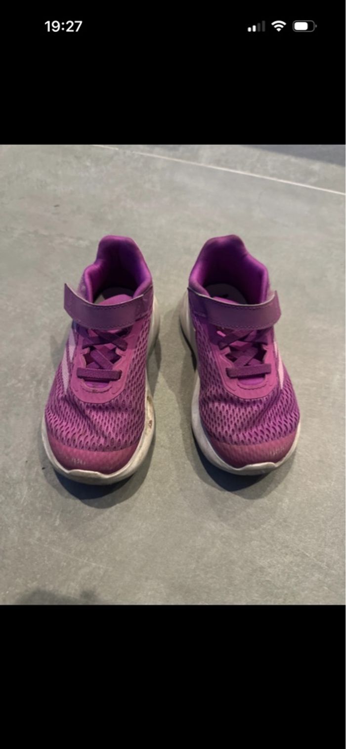 Basket Adidas taille 26 - photo numéro 2