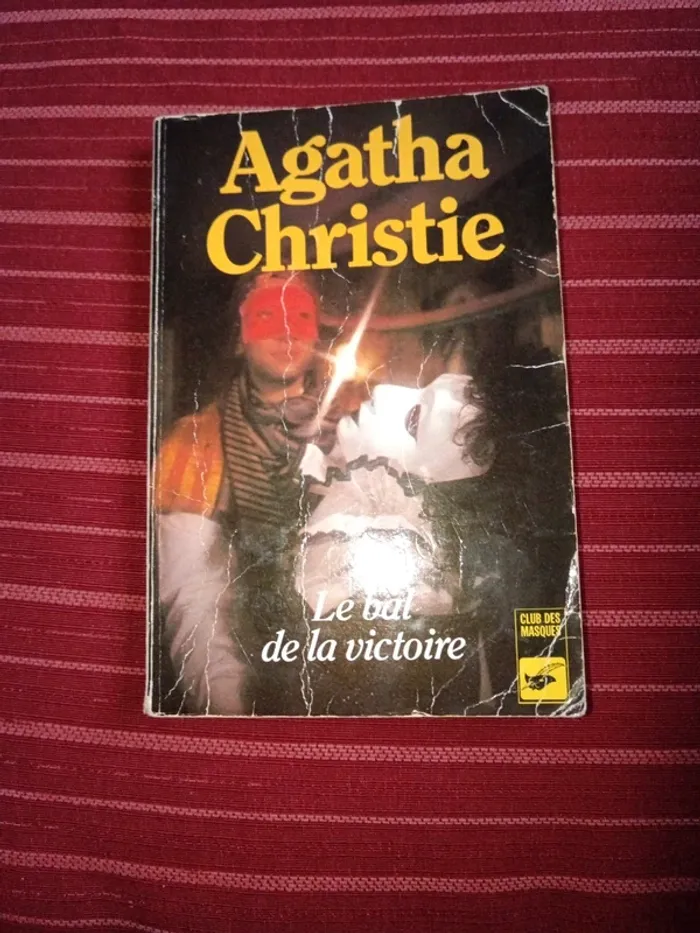 Livre d'Agatha Christie " Le bal de la victoire"