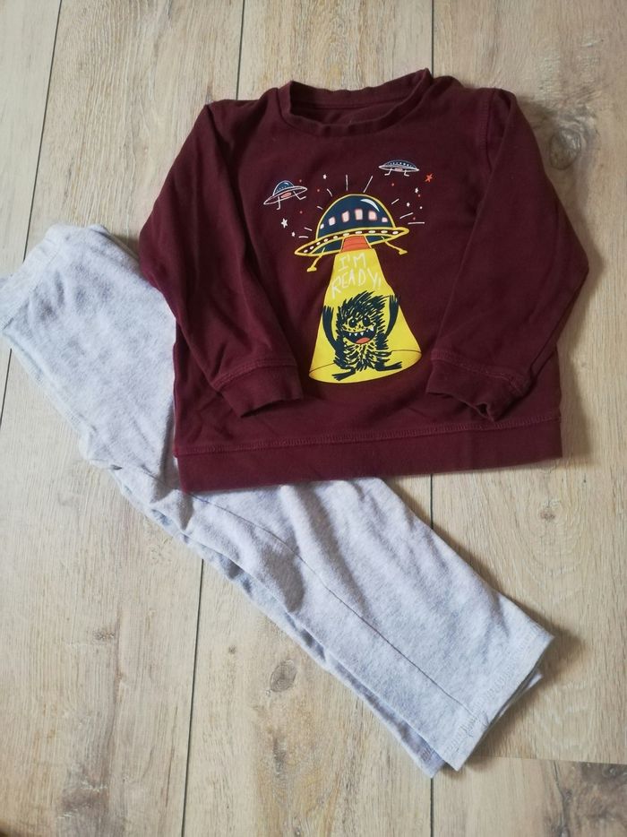 Pyjama T4/5 ans