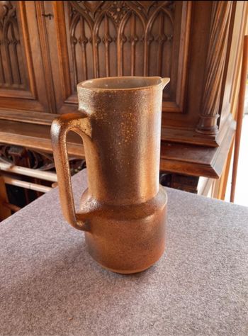 Cruche à eau ou vin en terre cuite