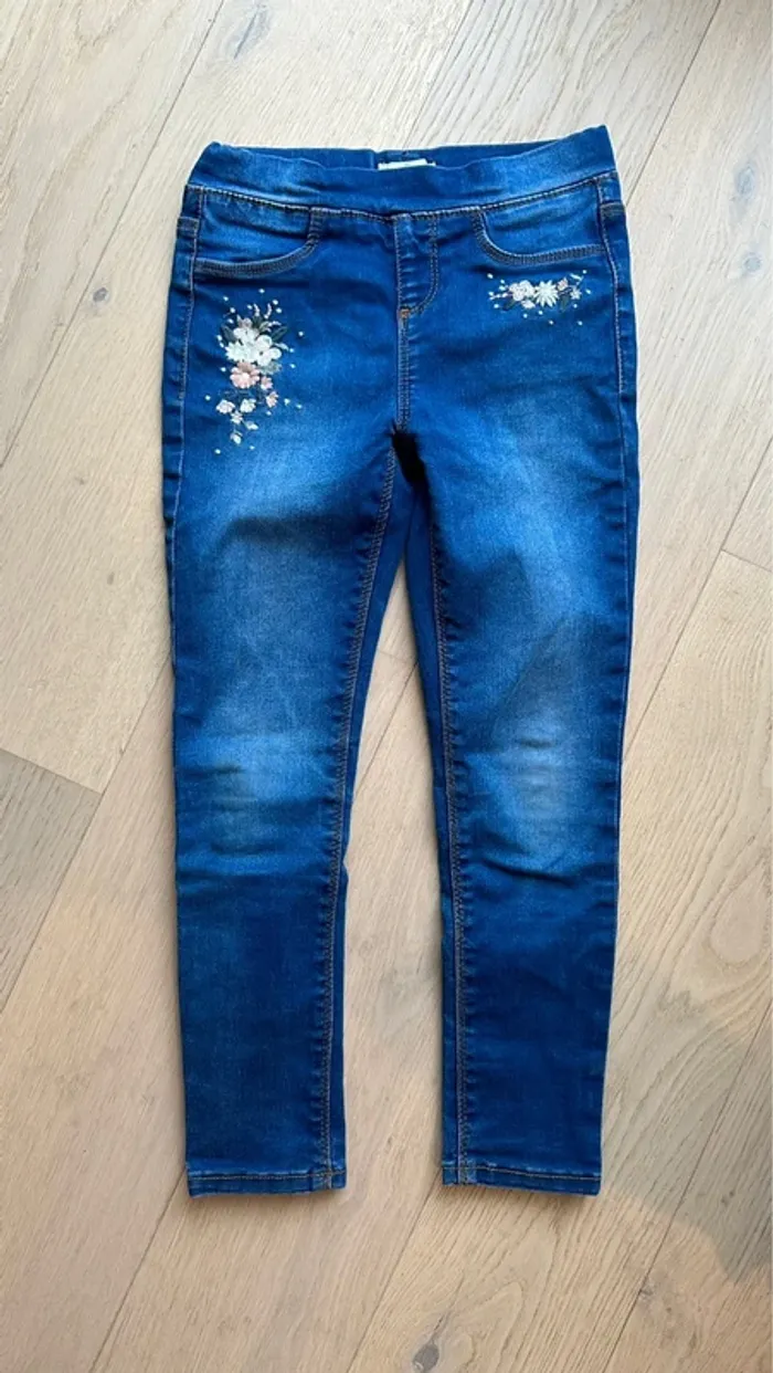 Jean legging bleu brodé