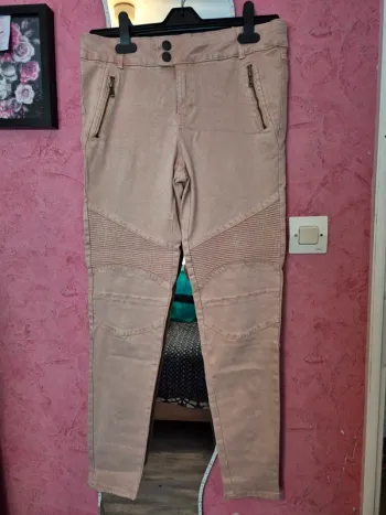 Pantalon rose pâle/beige