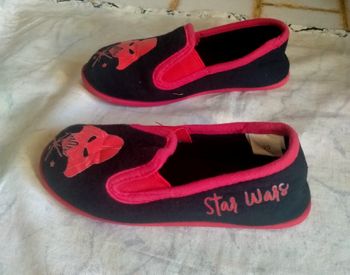 Chaussons Star Wars Dark  Vador enfant/ pointure 29/ bon etat