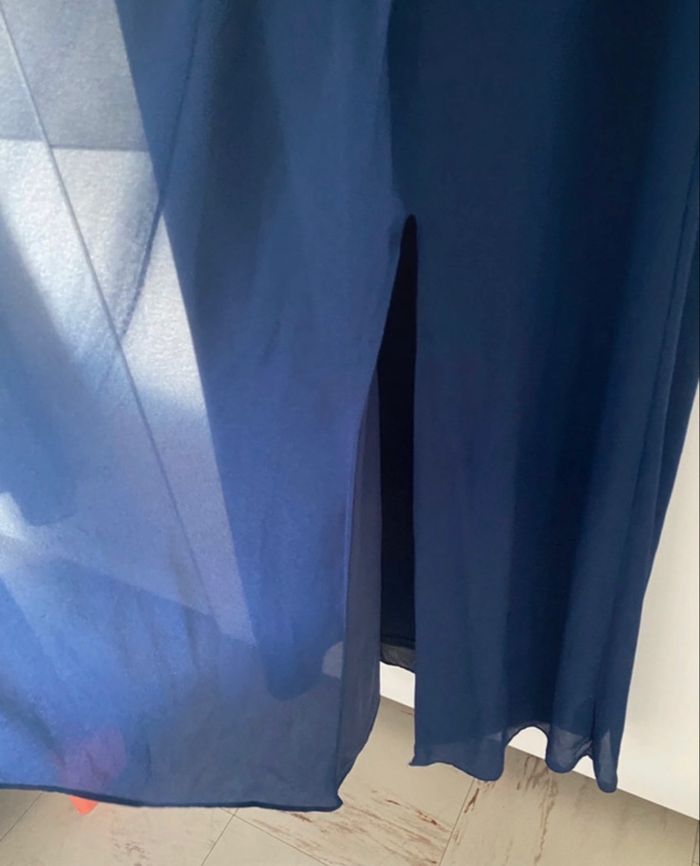 Robe longue à volant et manche évasée  - TFNC Plus  - Asos - photo numéro 3