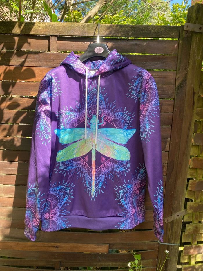 Magnifique sweat neuf - photo numéro 2