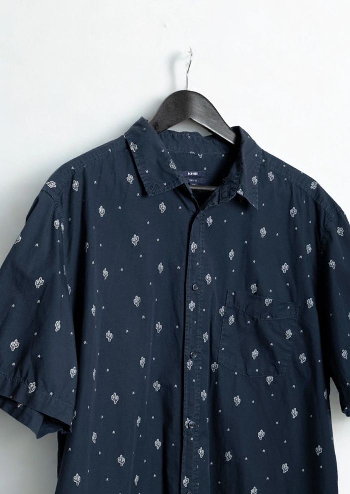 Chemise bleu marine motif cactus 100% coton • Cactus patterned navy shirt Size XXL - photo numéro 2
