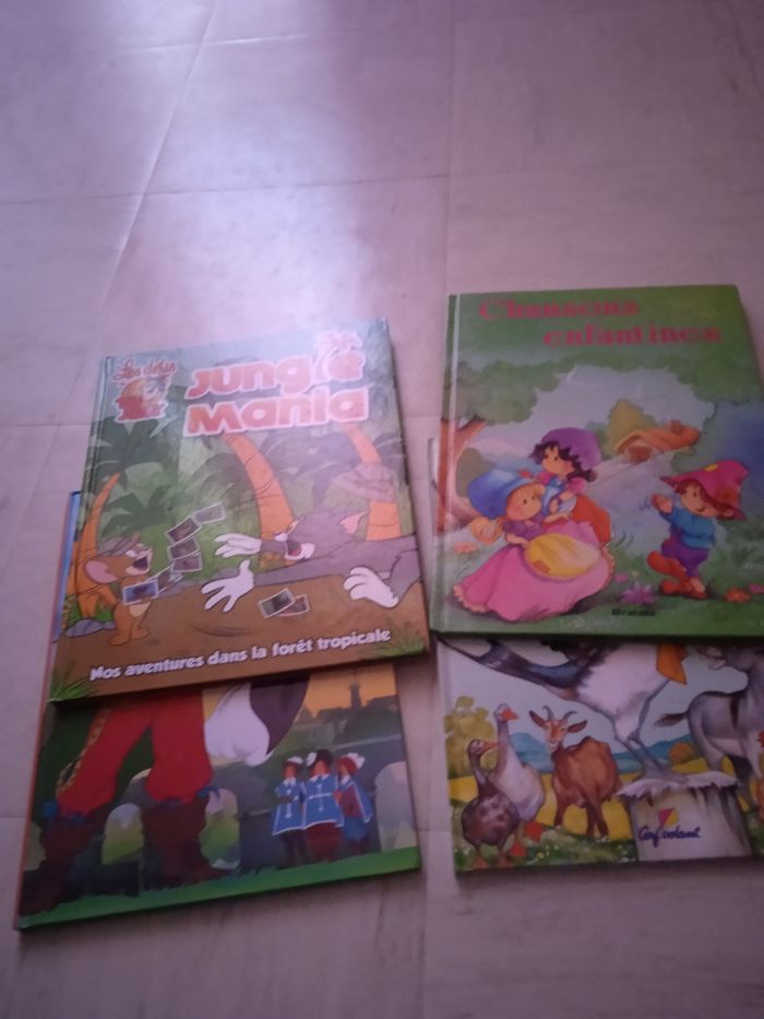 Vend lot de quatre livres  enfants - photo numéro 3
