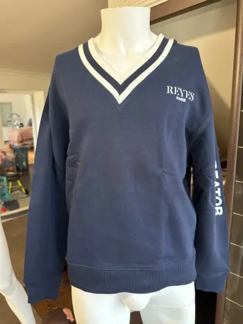 Pull homme reyes