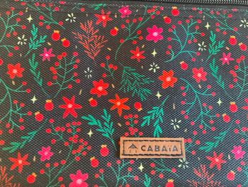 Pochette cabaia village du père noel édition limitée neuve  Aucune négociation merci