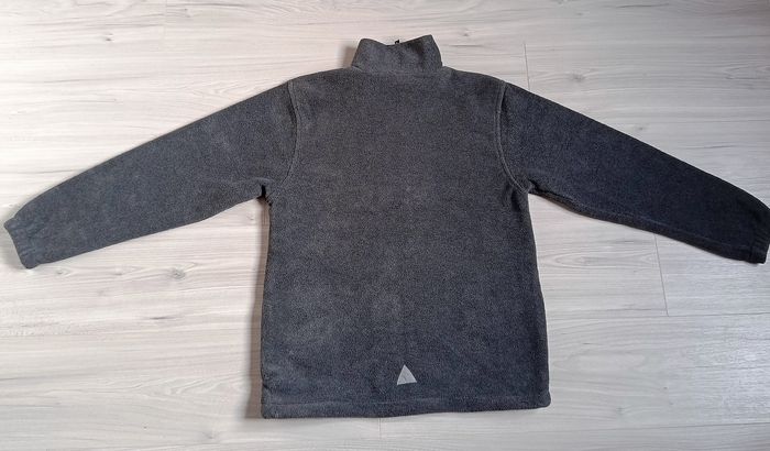 Très belle veste polaire zippée de couleur grise. Taille 12 -14 ans (taille grand) - photo numéro 5