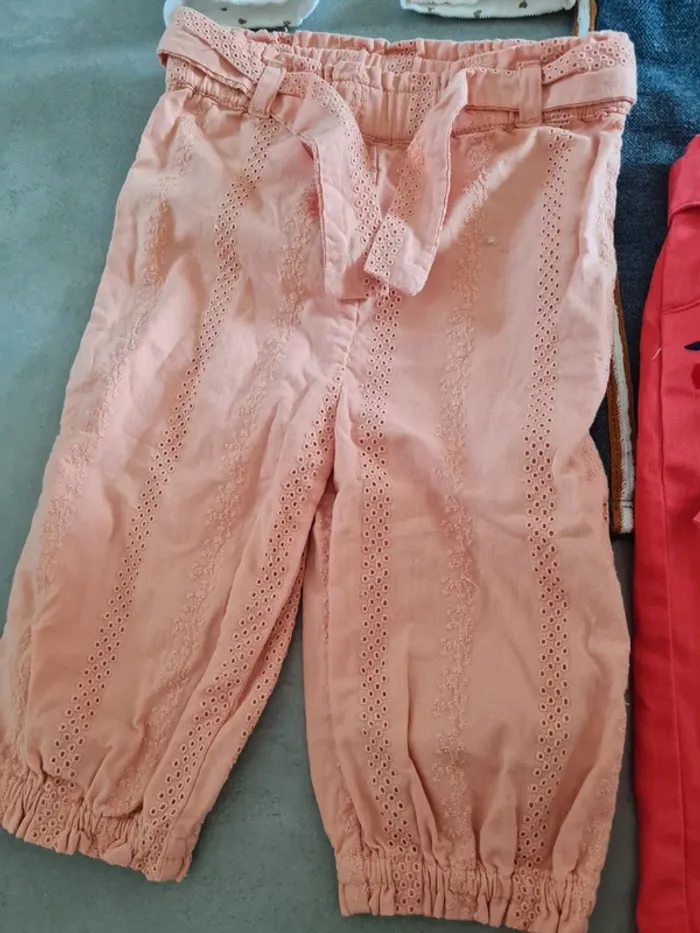 Lot pantalon 12mois - photo numéro 3