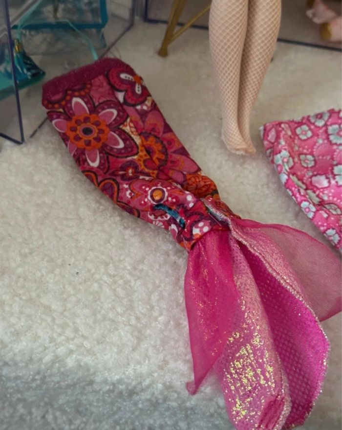 Vêtements poupée Barbie / robes - photo numéro 3
