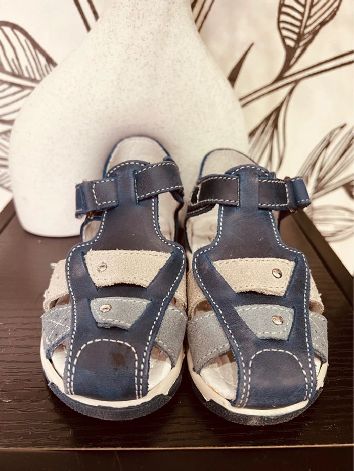 Pointure 22 chaussures d’été garçon Gemo bleues 💙 - photo numéro 3