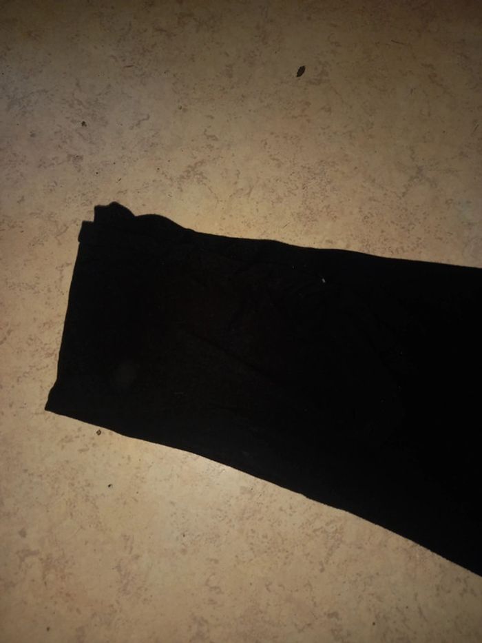 Legging court de grossesse décathlon plus d'étiquette mais c'est un 44 frisé sur le côté de jambes - photo numéro 2