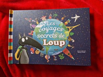 Livre les voyages secrets de loup
