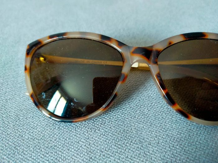 Lunettes de soleil écaille marron – Monture épaisse - photo numéro 9