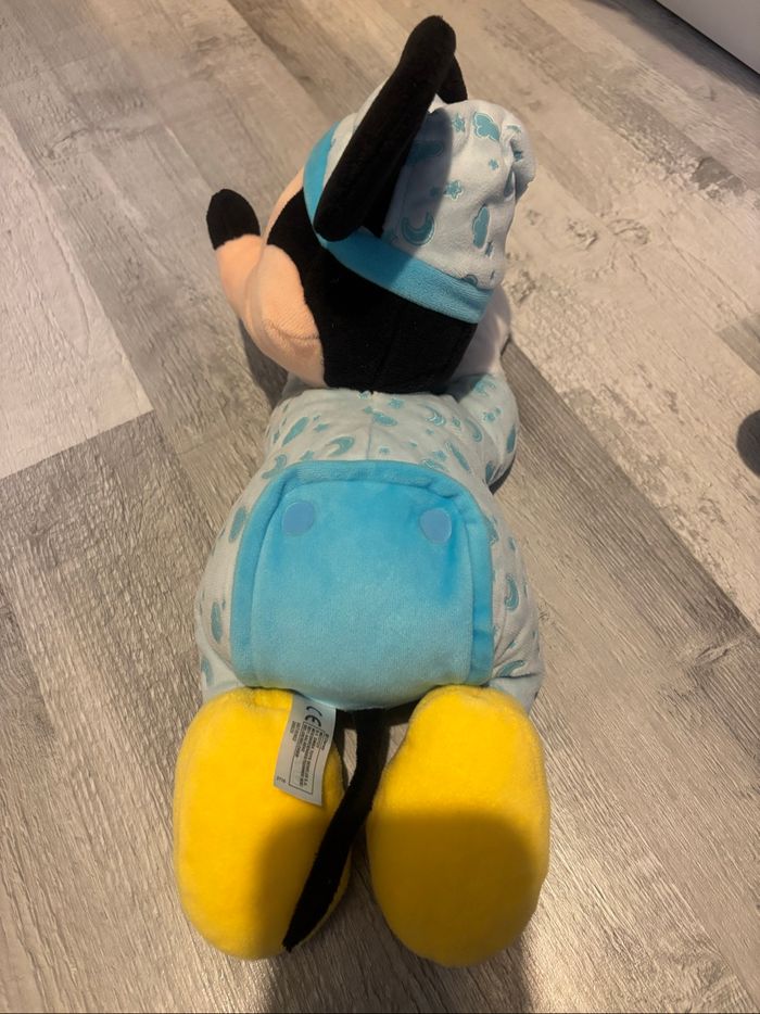 Peluche Mickey phosphorescente - photo numéro 3