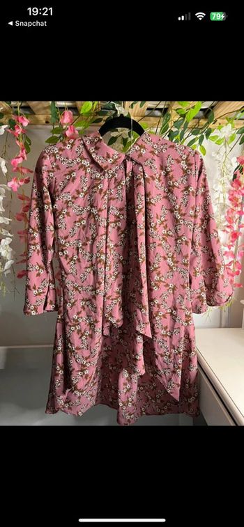 Très belle chemise à fleur