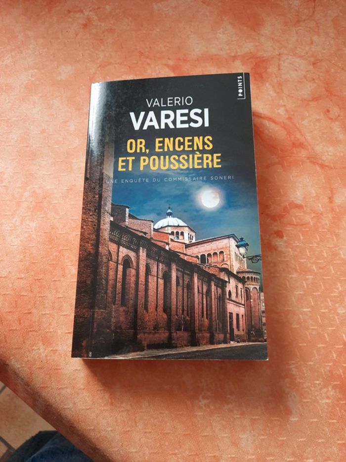 Livre de poche de Valerio Varesi
