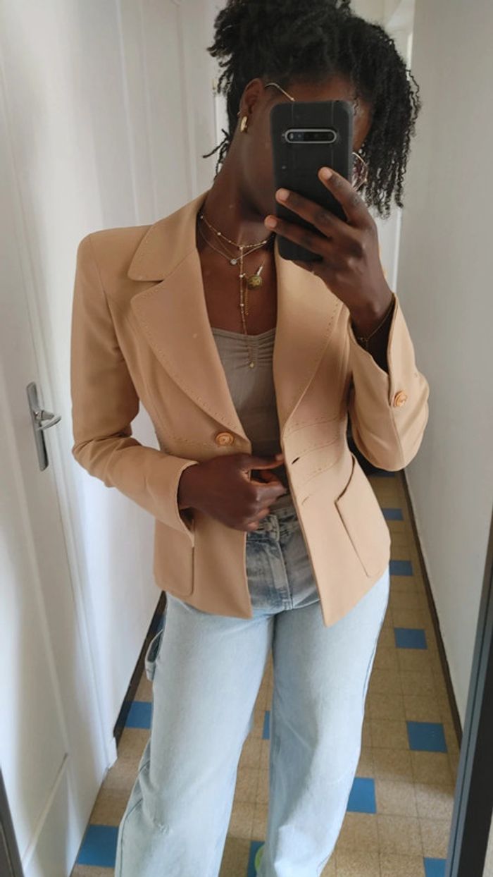 Magnifique Veste blazer cintrée en laine beige or épaules chic vintage - photo numéro 13